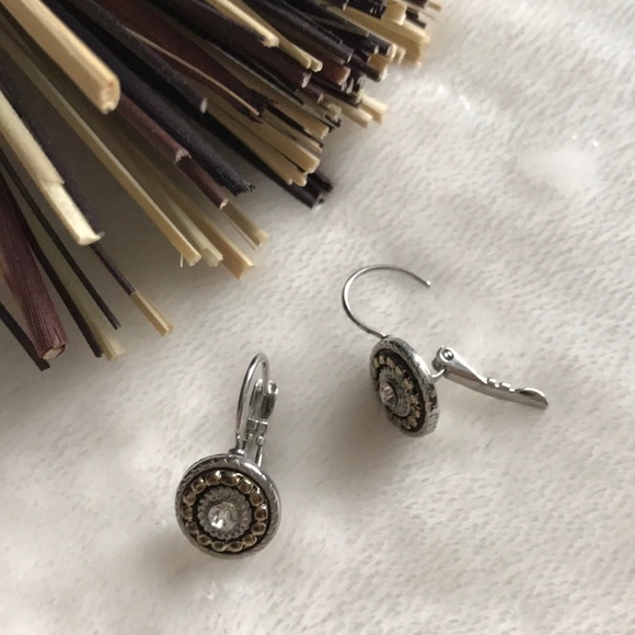 Earrings - Picture 2 of 3